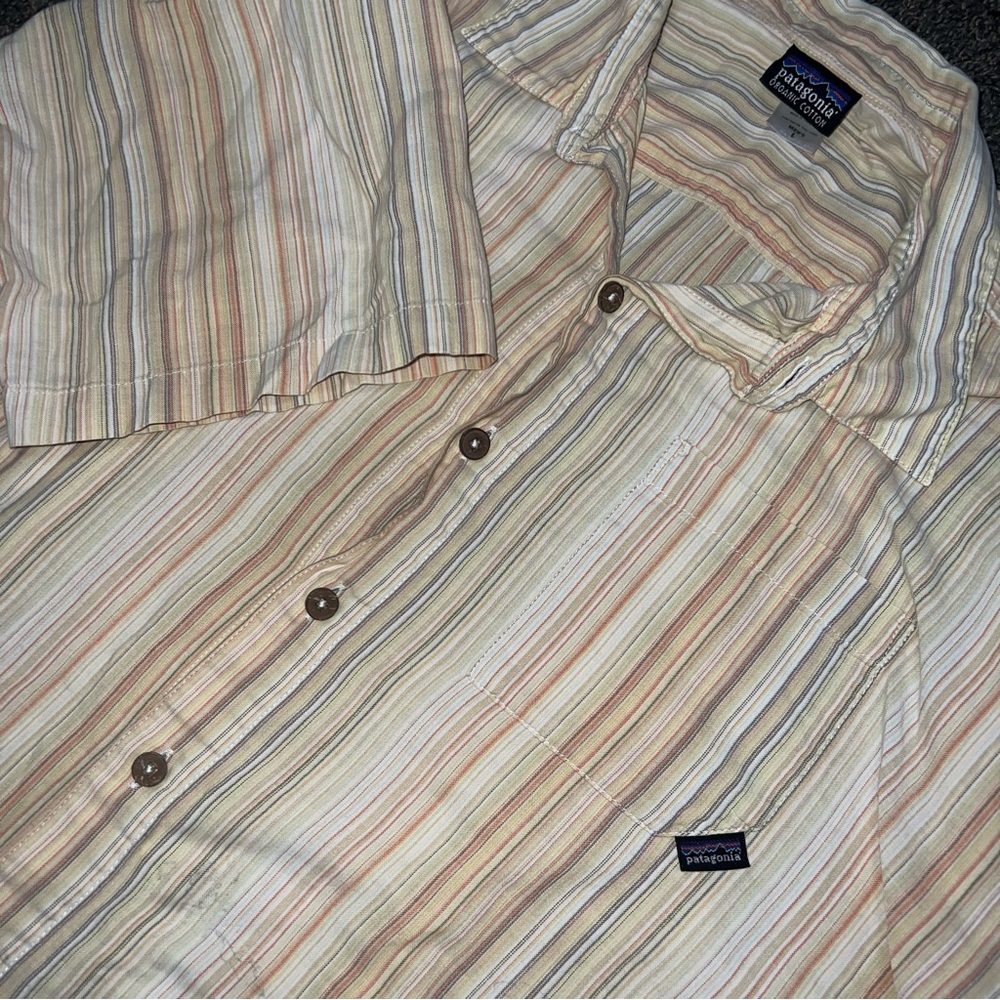 Patagonia Men’s Large Organic Cotton Striped Short Sleeve Button Up Shirt